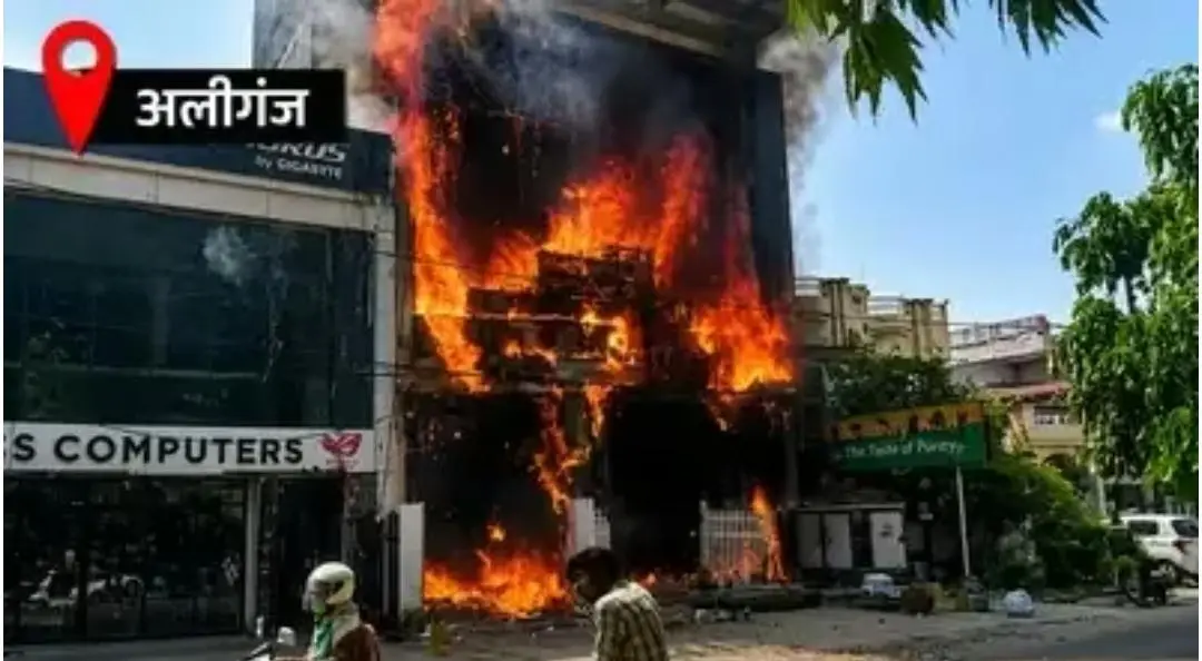 लखनऊ के कोचिंग सेंटर में भीषण आग: जान बचाने के लिए छात्रों ने ऊपरी मंजिल से लगाई छलांग